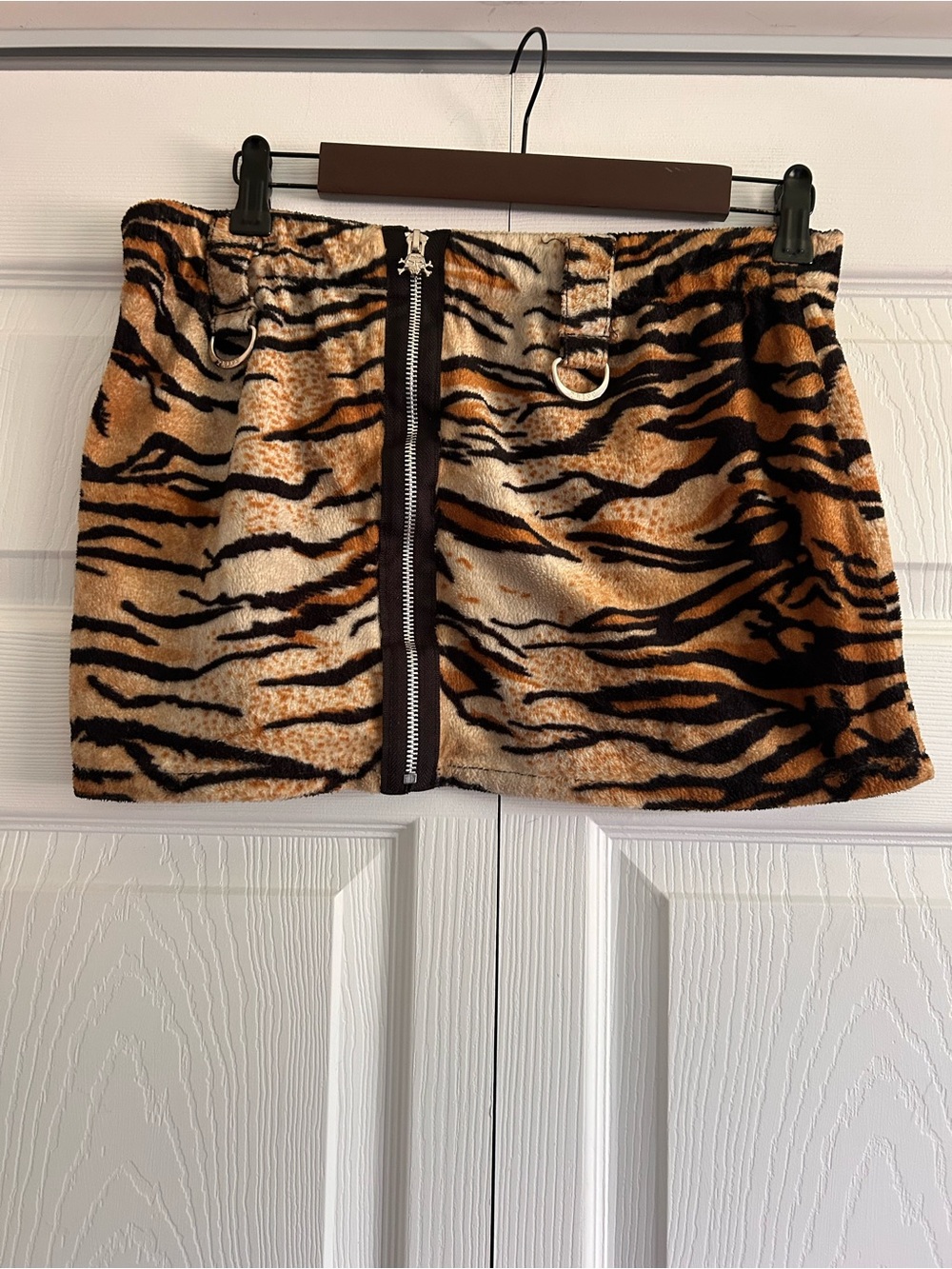 RARE Tripp NYC Y2K 2000s Grunge Alt Faux Fur Tiger Animal Print Micro Mini Skirt - Picture 8 of 9